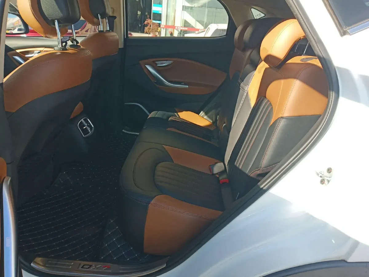 2015 Soueast DX7 1.5T 156HP L4 5AT,autocango,china used car exporter,china ev exporter,chinese used car exporter,chinese used ev exporter