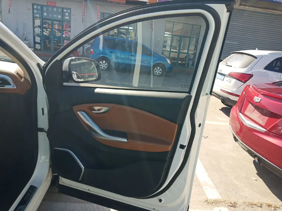 2015 Soueast DX7 1.5T 156HP L4 5AT,autocango,china used car exporter,china ev exporter,chinese used car exporter,chinese used ev exporter