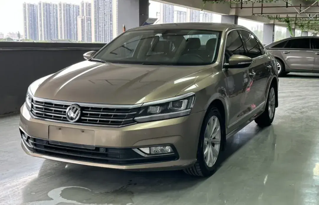 2017 Volkswagen Passat 1.8T 180HP L4 7DCT