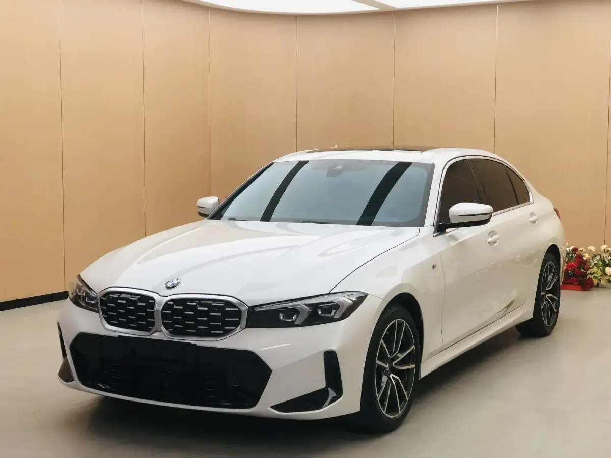 2024 BMW 3 Series 2.0T 184HP L4 8AT