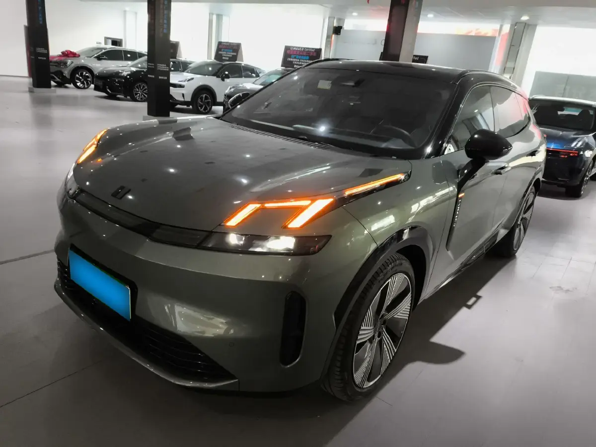 2023 LYNK&CO 08 New Energy 1.5T 163HP L4 3DHT PHEV 39.6KWH