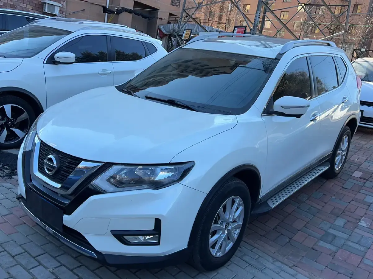 2017 Nissan X-Trail 2.0L 150HP L4 CVT