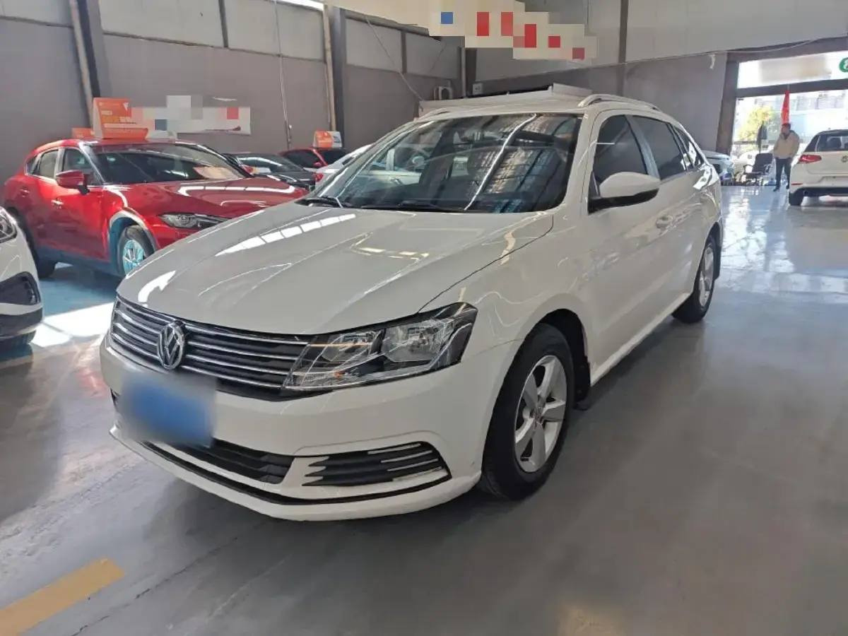 2015 Volkswagen Gran Lavida 1.6L 110HP L4 5MT