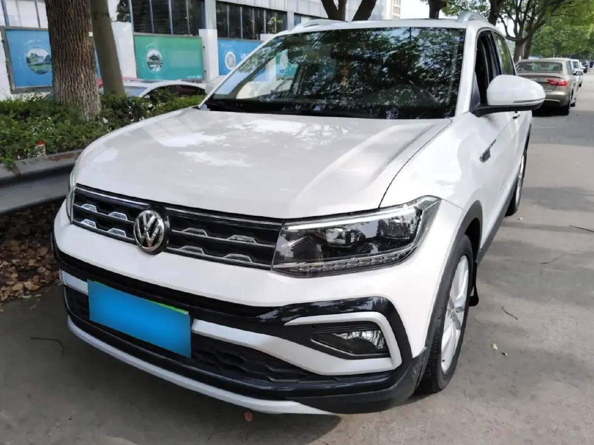 2019 Volkswagen T-Cross 1.4T 150HP L4 7DCT