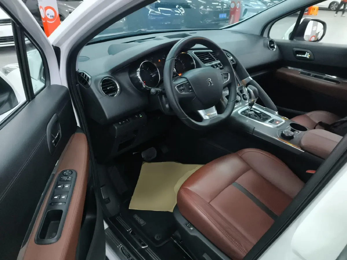 2016 Peugeot 3008 1.6T 167HP L4 6AT,autocango,china used car exporter,china ev exporter,chinese used car exporter,chinese used ev exporter