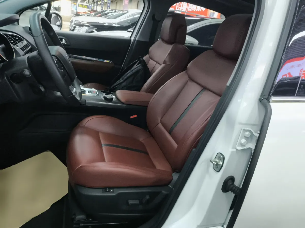 2016 Peugeot 3008 1.6T 167HP L4 6AT,autocango,china used car exporter,china ev exporter,chinese used car exporter,chinese used ev exporter