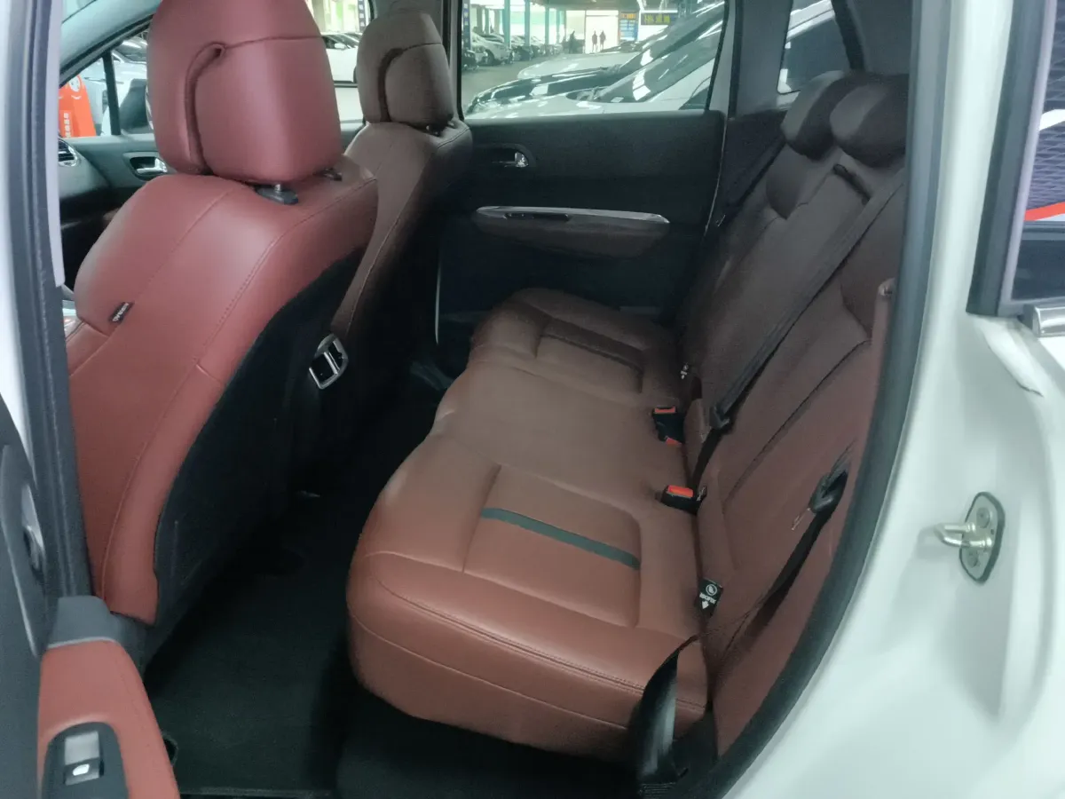 2016 Peugeot 3008 1.6T 167HP L4 6AT,autocango,china used car exporter,china ev exporter,chinese used car exporter,chinese used ev exporter