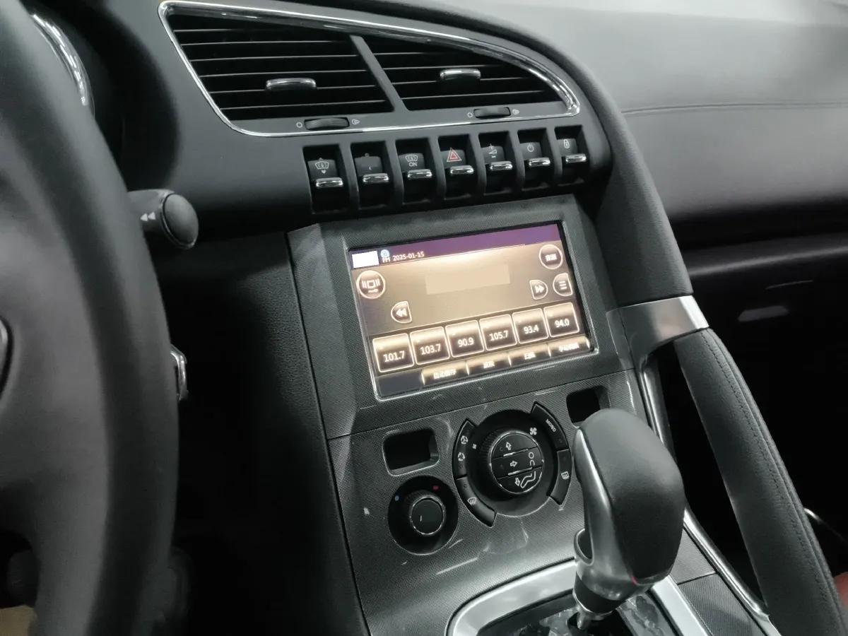 2016 Peugeot 3008 1.6T 167HP L4 6AT,autocango,china used car exporter,china ev exporter,chinese used car exporter,chinese used ev exporter