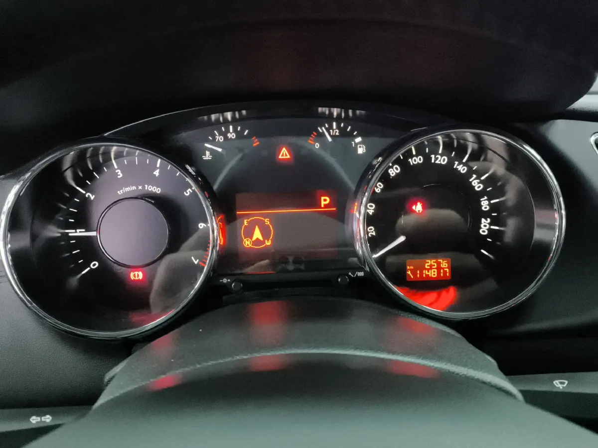 2016 Peugeot 3008 1.6T 167HP L4 6AT,autocango,china used car exporter,china ev exporter,chinese used car exporter,chinese used ev exporter