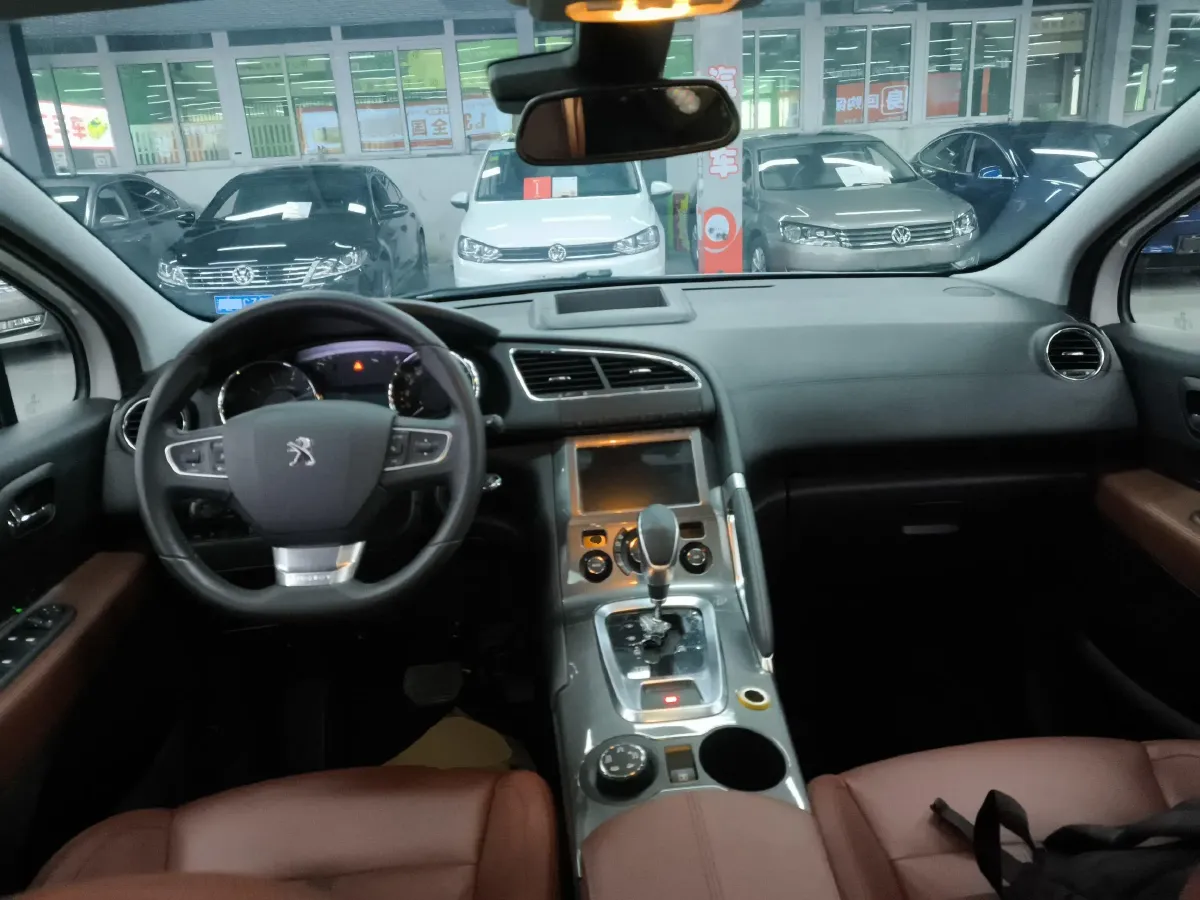2016 Peugeot 3008 1.6T 167HP L4 6AT,autocango,china used car exporter,china ev exporter,chinese used car exporter,chinese used ev exporter