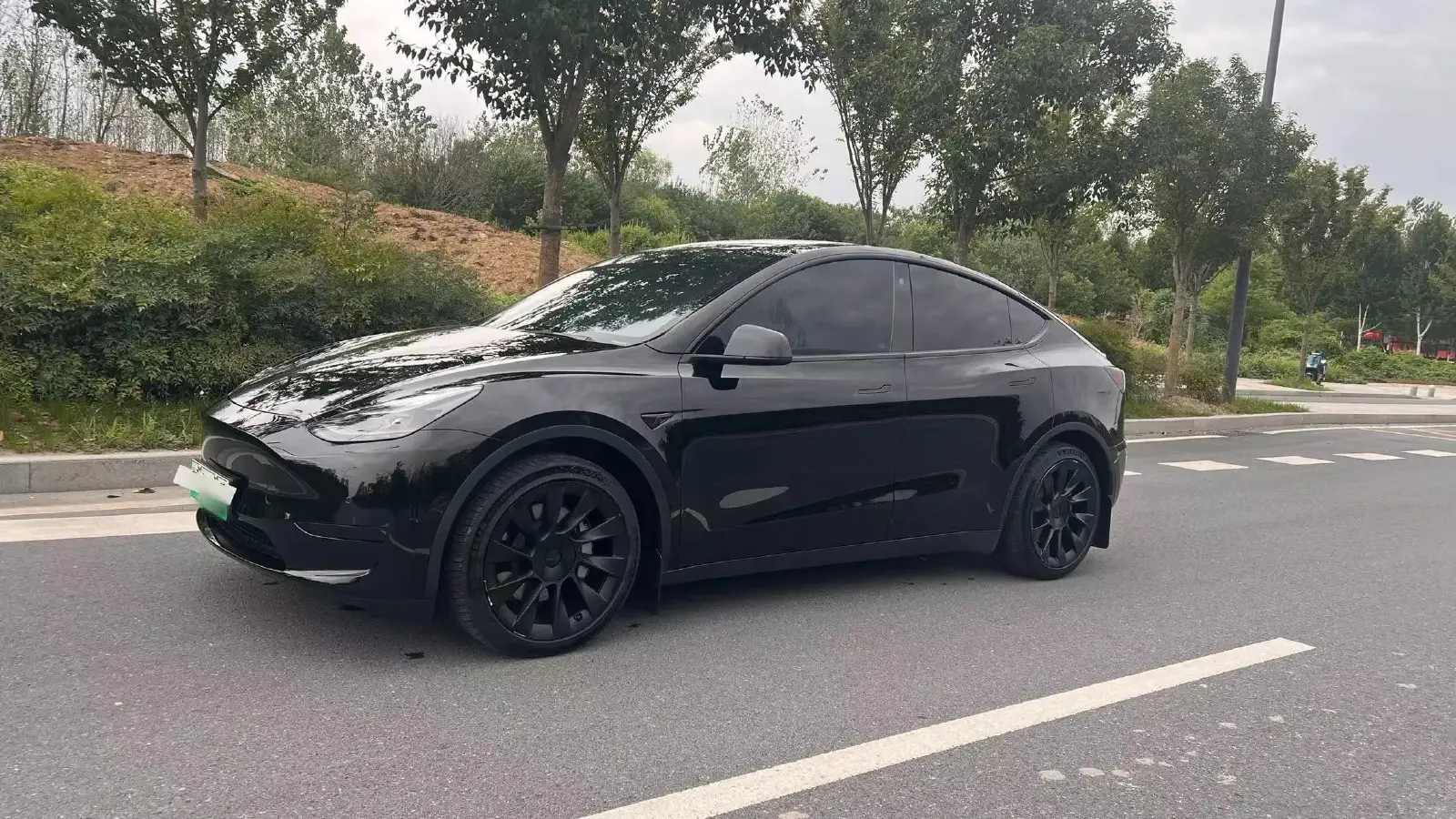 2022 Tesla Model Y BEV 60KWH