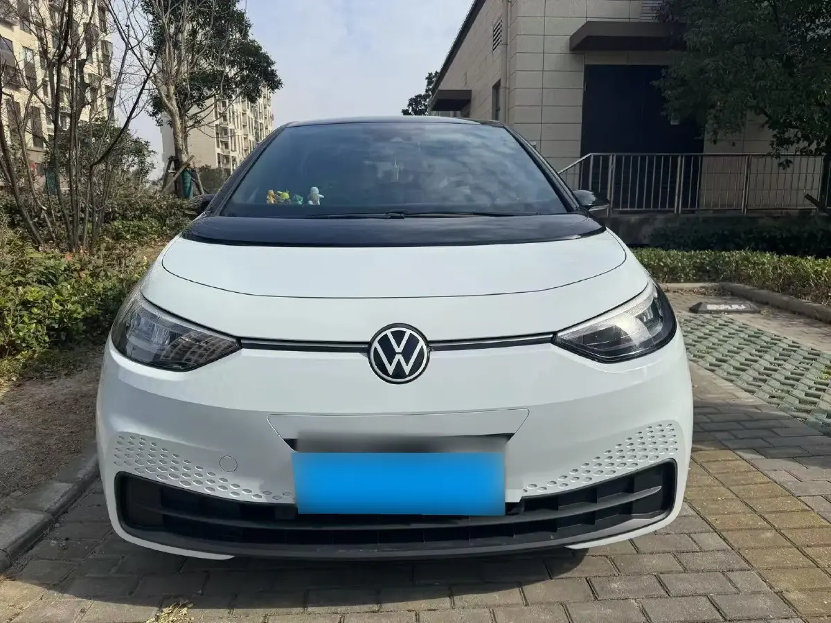 2023 Volkswagen ID.3 BEV 52.8KWH