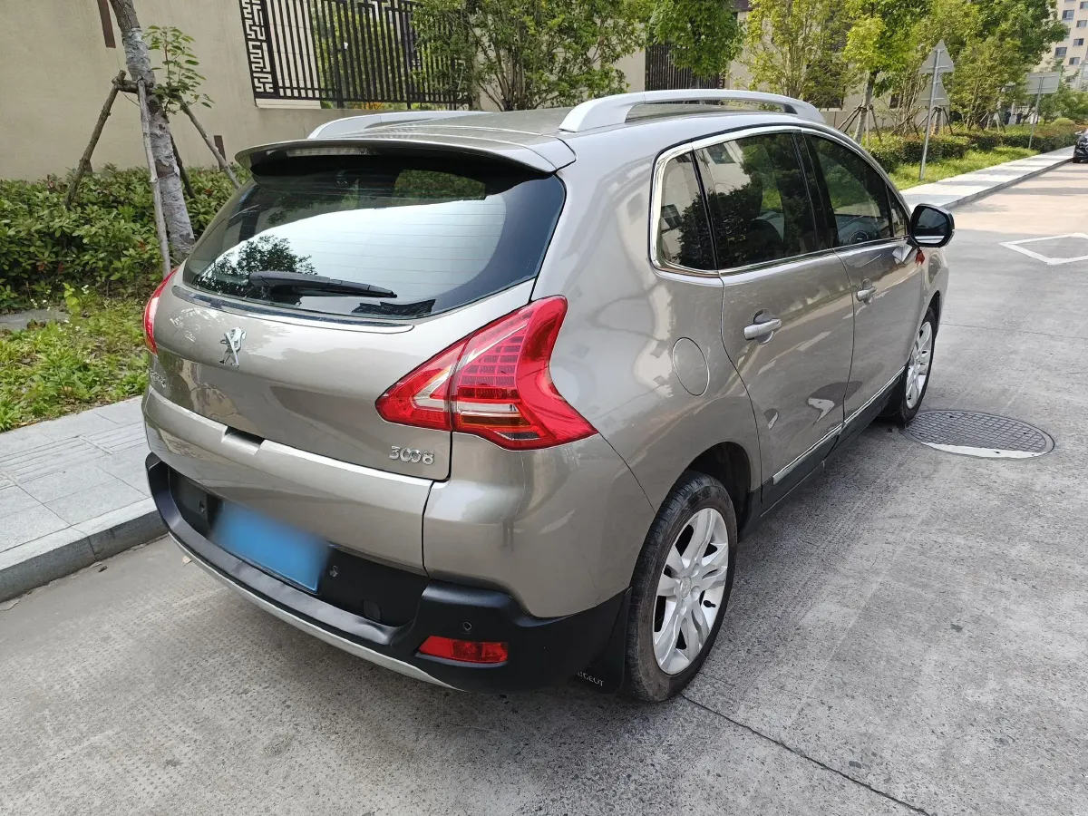 2015 Peugeot 3008 2.0L 147HP L4 6AT,autocango,china used car exporter,china ev exporter,chinese used car exporter,chinese used ev exporter