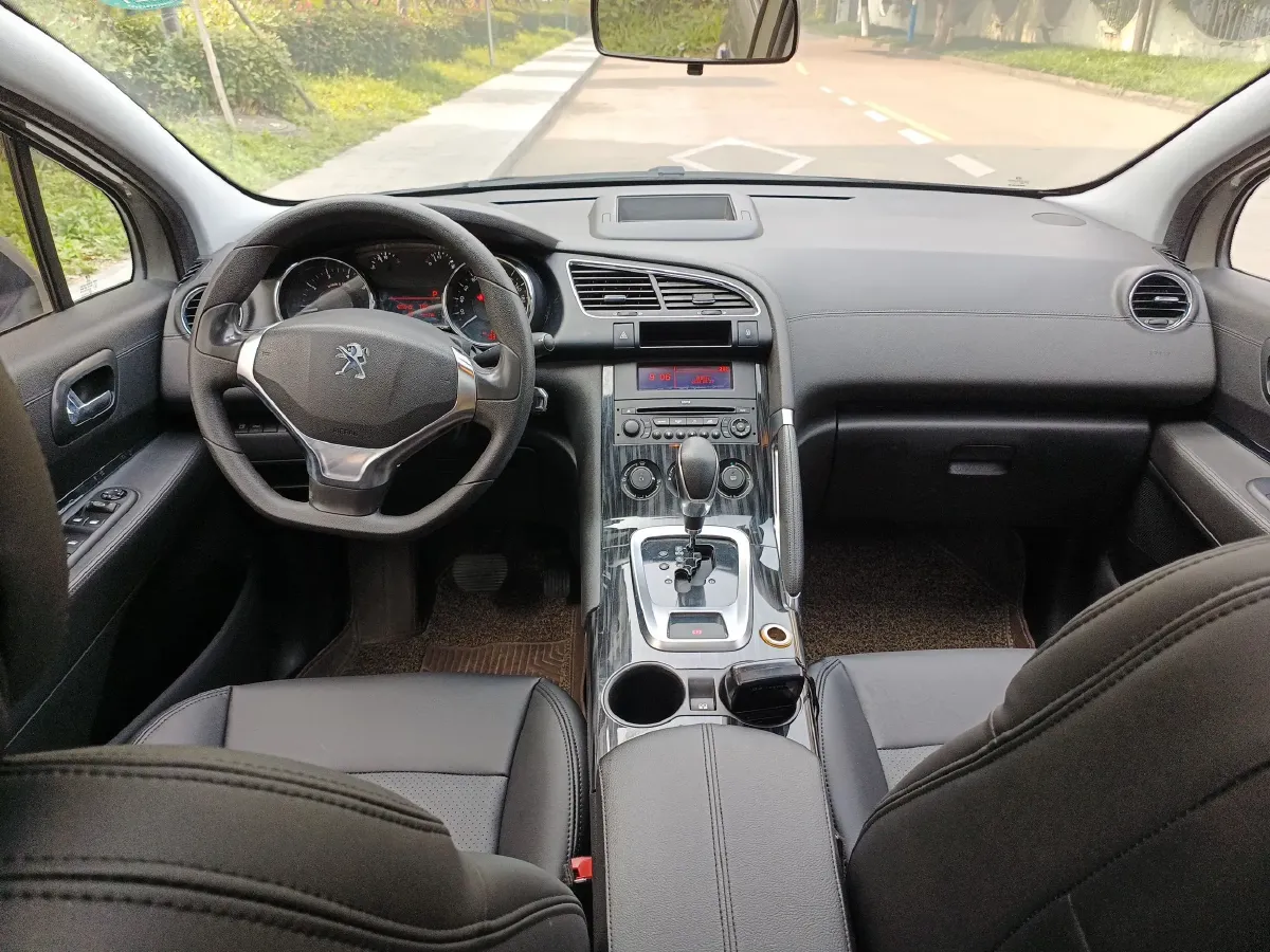 2015 Peugeot 3008 2.0L 147HP L4 6AT,autocango,china used car exporter,china ev exporter,chinese used car exporter,chinese used ev exporter