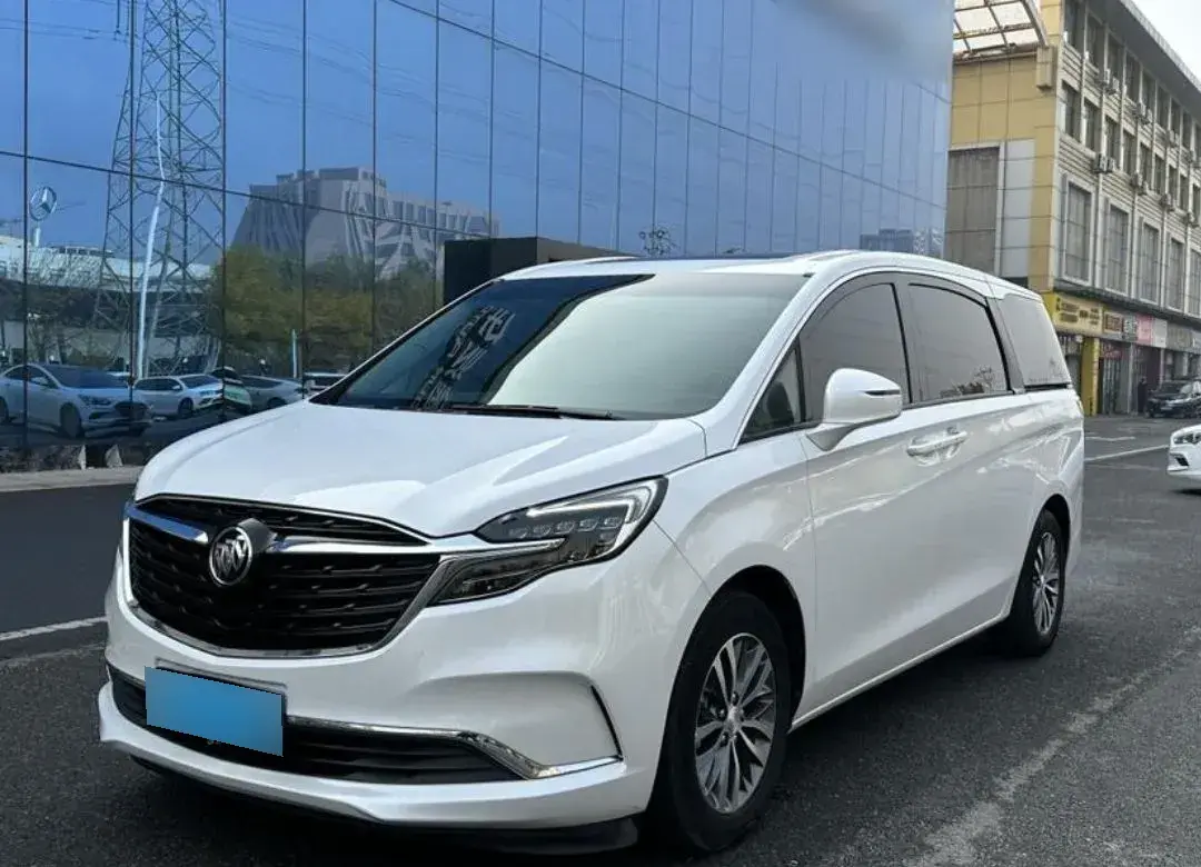 2022 Buick GL8 2.0T 237HP L4 9AT 2022 Buick GL8 2.0T 237HP L4 9AT