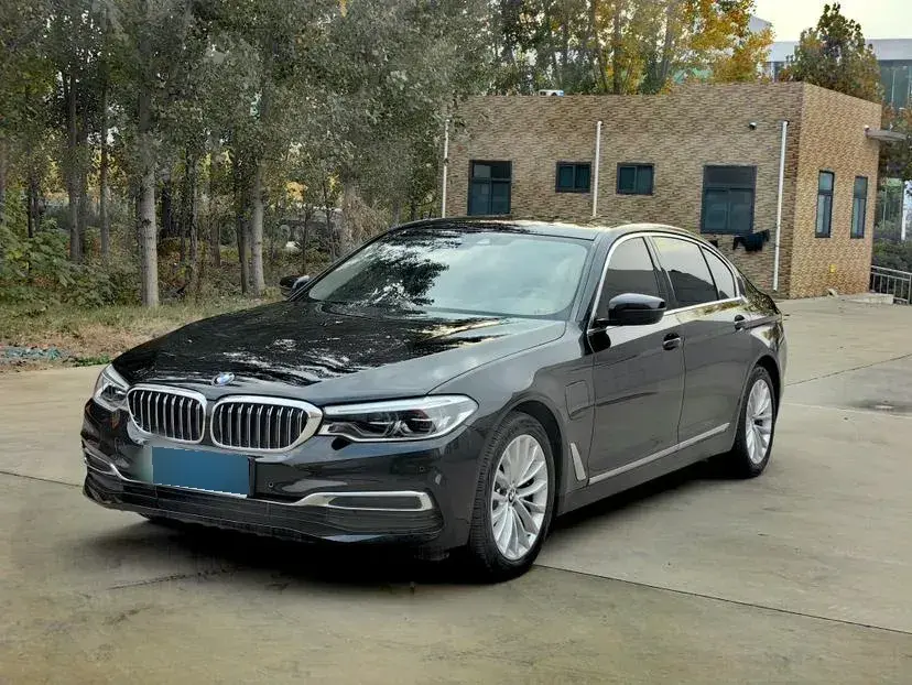 2020 BMW 5 Series 2.0T 184HP L4 8AT PHEV 17.7KWH