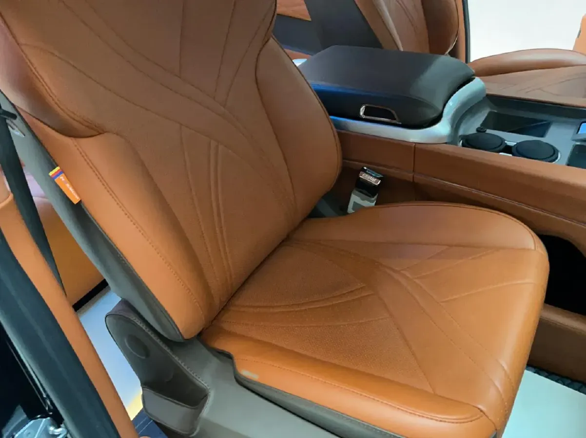 2024 JunTian HeiWuShi Youth 2.0T 220HP L4 9AT,autocango,china used car exporter,china ev exporter,chinese used car exporter,chinese used ev exporter