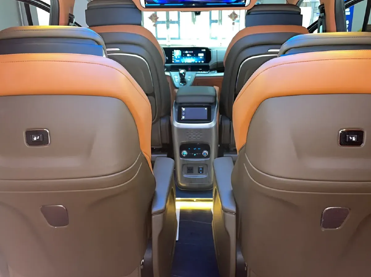 2024 JunTian HeiWuShi Youth 2.0T 220HP L4 9AT,autocango,china used car exporter,china ev exporter,chinese used car exporter,chinese used ev exporter