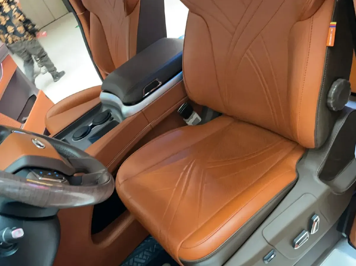 2024 JunTian HeiWuShi Youth 2.0T 220HP L4 9AT,autocango,china used car exporter,china ev exporter,chinese used car exporter,chinese used ev exporter