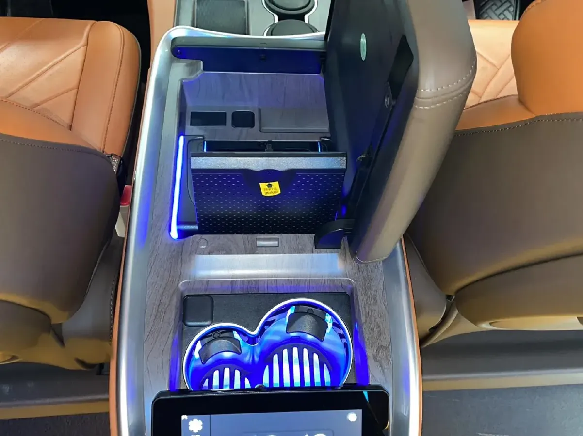 2024 JunTian HeiWuShi Youth 2.0T 220HP L4 9AT,autocango,china used car exporter,china ev exporter,chinese used car exporter,chinese used ev exporter