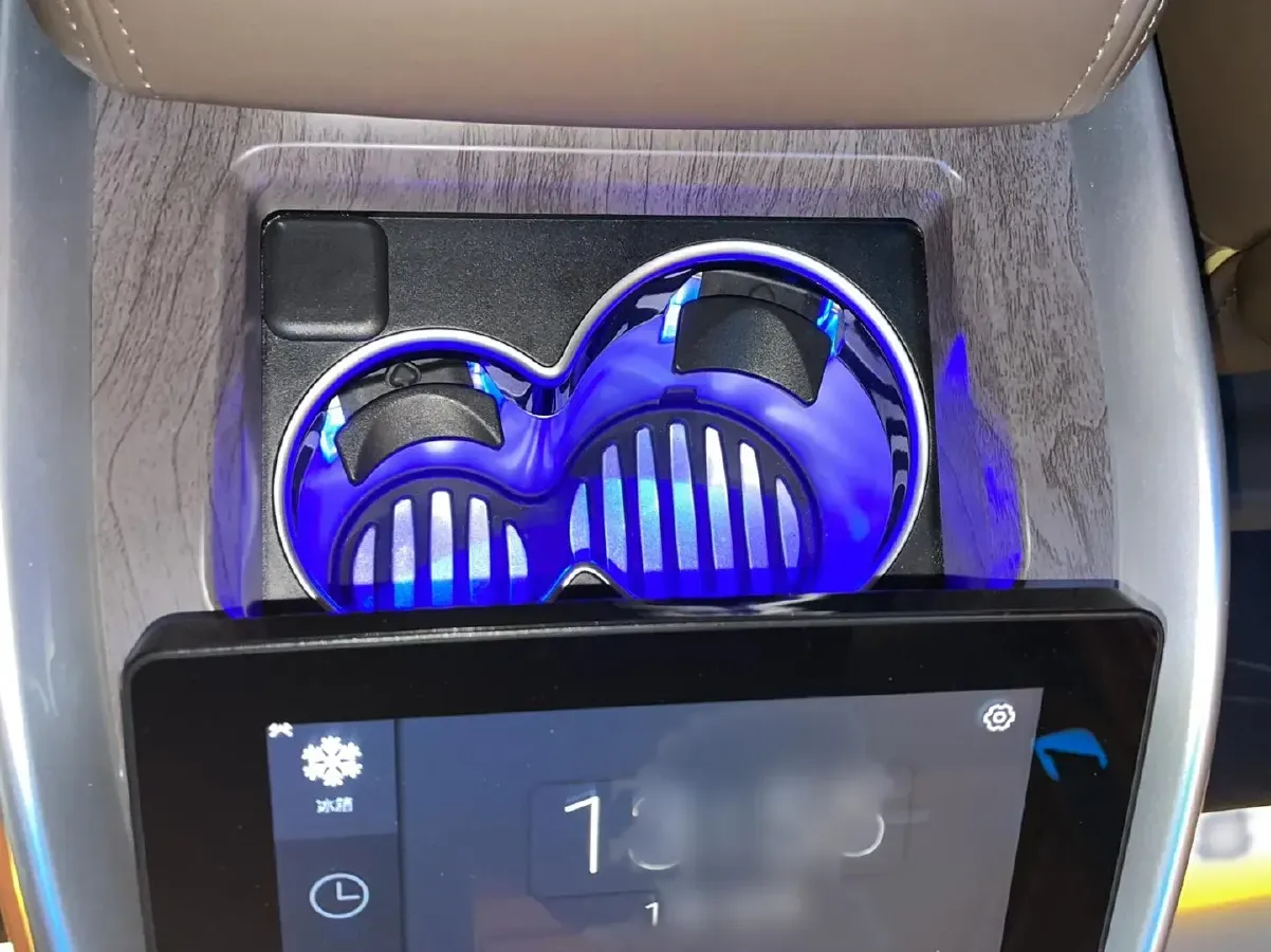 2024 JunTian HeiWuShi Youth 2.0T 220HP L4 9AT,autocango,china used car exporter,china ev exporter,chinese used car exporter,chinese used ev exporter