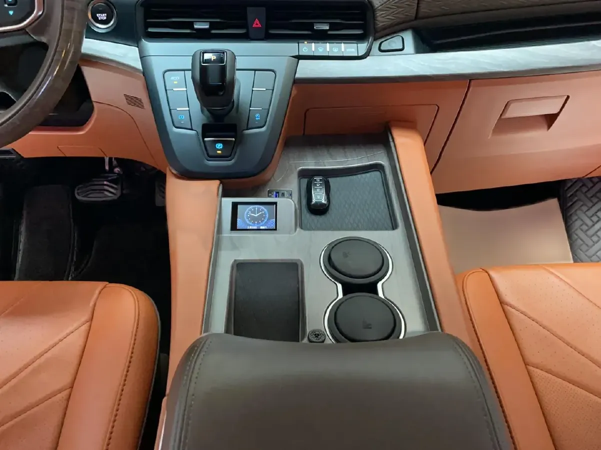 2024 JunTian HeiWuShi Youth 2.0T 220HP L4 9AT,autocango,china used car exporter,china ev exporter,chinese used car exporter,chinese used ev exporter