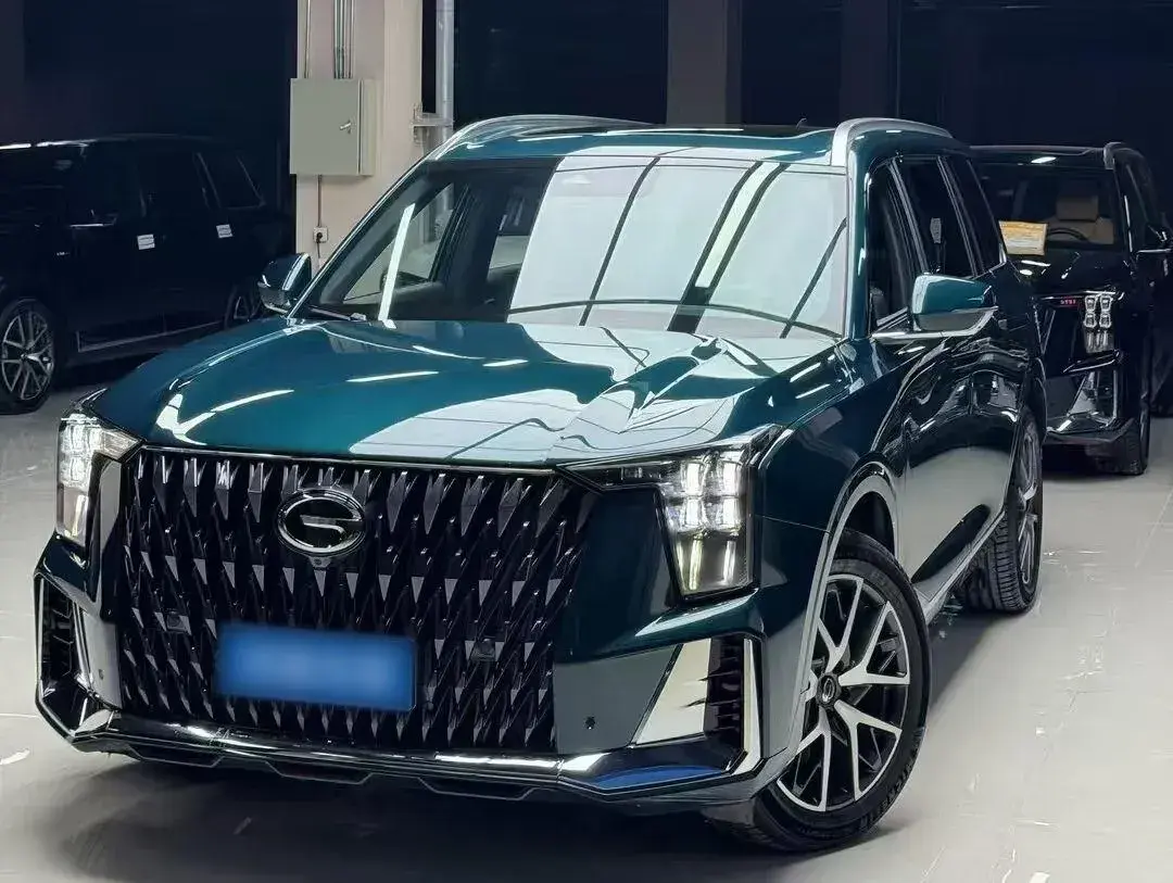 2022 GAC Trumpchi GS8 2.0T 190HP L4 E-CVT Hybrid