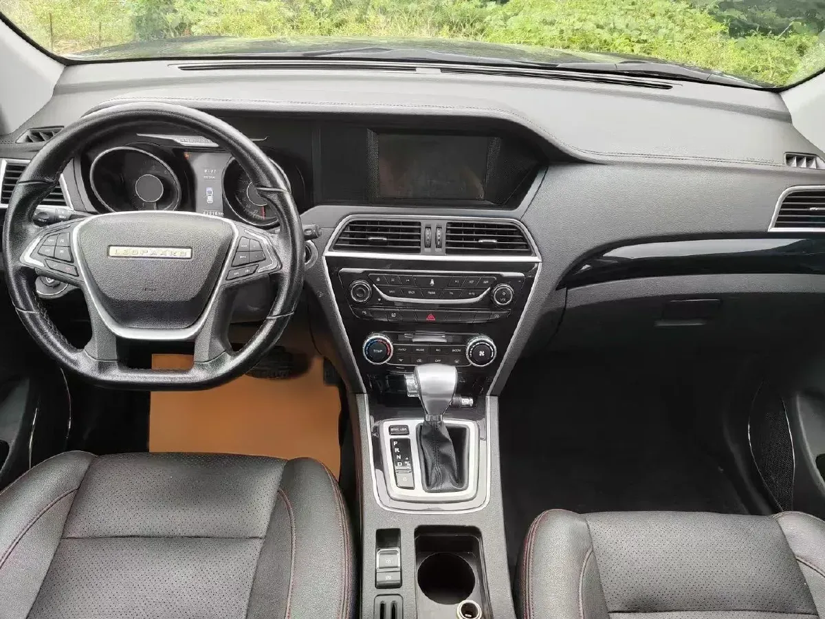 2017 Leopaard CS10 1.5T 150HP L4 CVT,autocango,china used car exporter,china ev exporter,chinese used car exporter,chinese used ev exporter