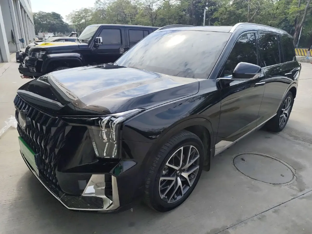 2022 GAC Trumpchi GS8 2.0T 190HP L4 E-CVT Hybrid