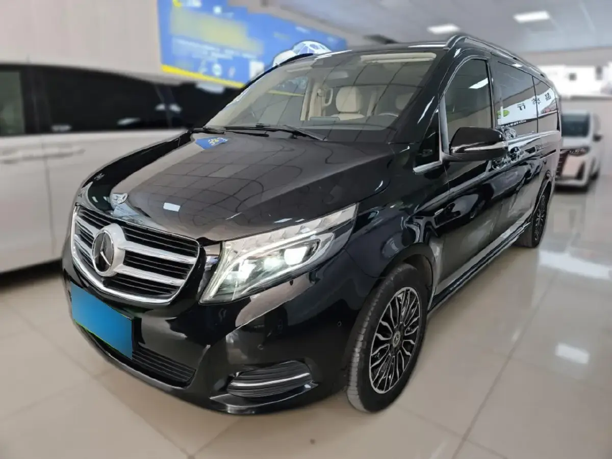 2018 Mercedes-Benz V Class 2.0T 211HP L4 7AT