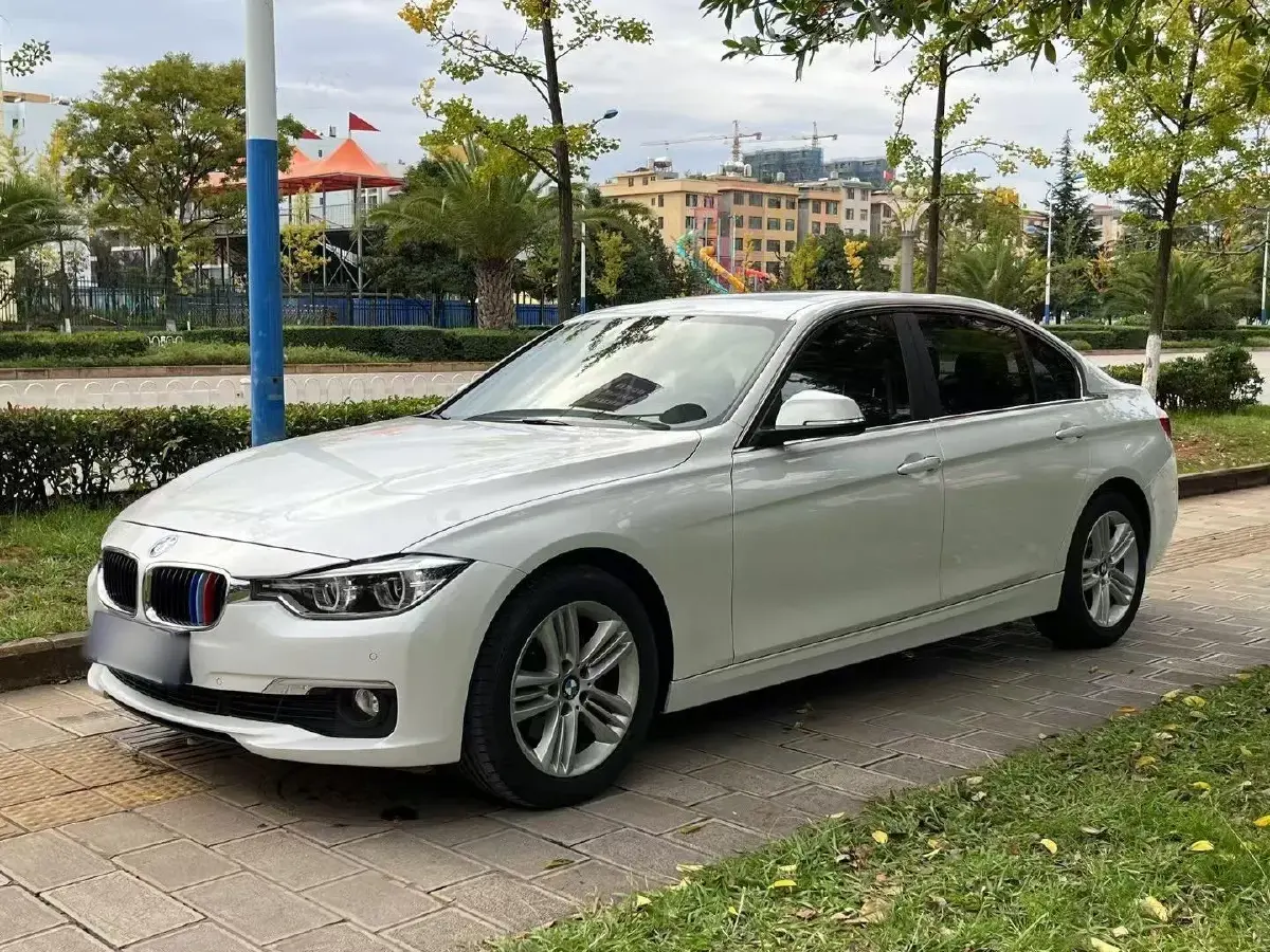 2016 BMW 3 Series 2.0T 184HP L4 8AT