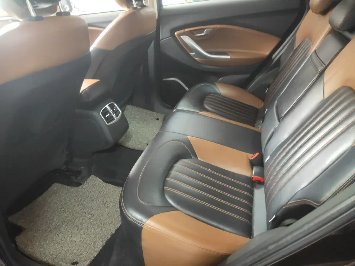 2017 Soueast DX7 1.5T 156HP L4 5AT,autocango,china used car exporter,china ev exporter,chinese used car exporter,chinese used ev exporter