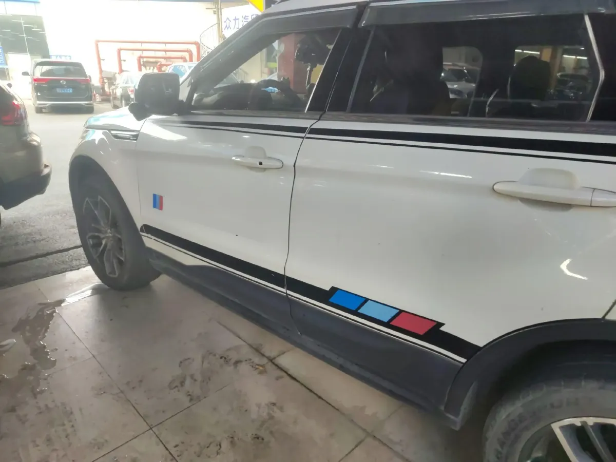 2018 Landwind X7 1.5T 163HP L4 8AT,autocango,china used car exporter,china ev exporter,chinese used car exporter,chinese used ev exporter