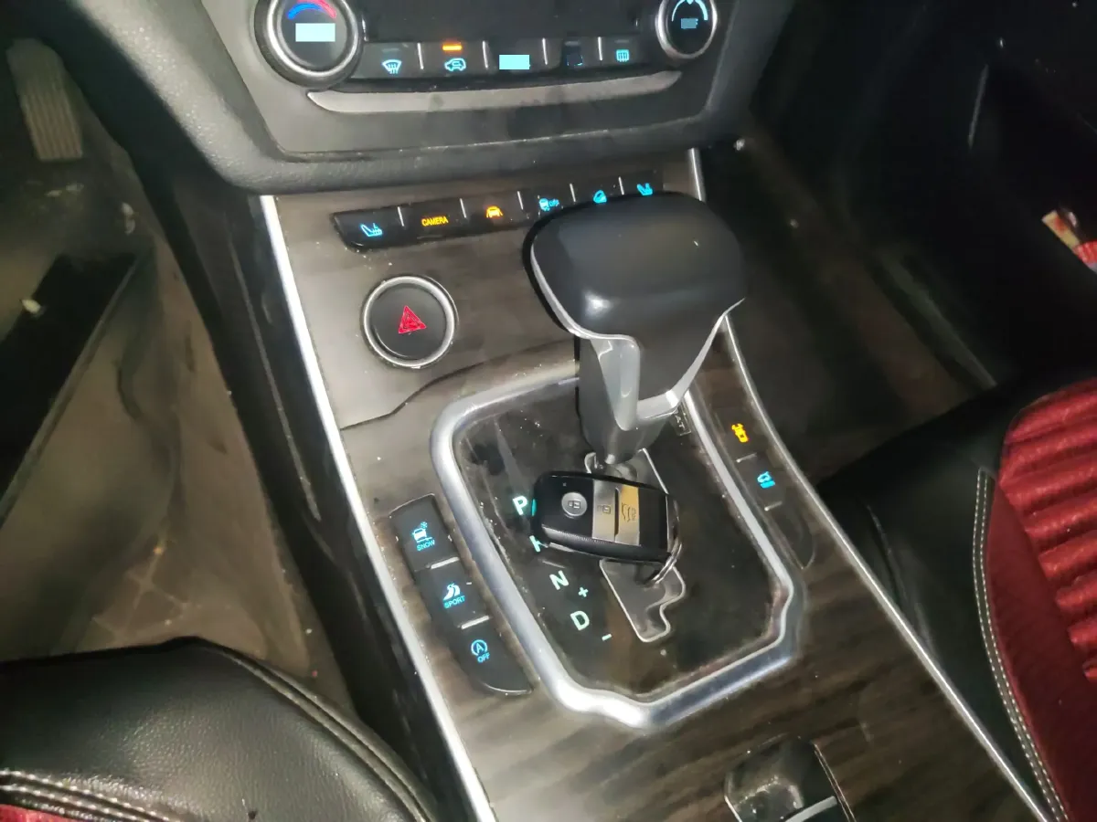 2018 Landwind X7 1.5T 163HP L4 8AT,autocango,china used car exporter,china ev exporter,chinese used car exporter,chinese used ev exporter