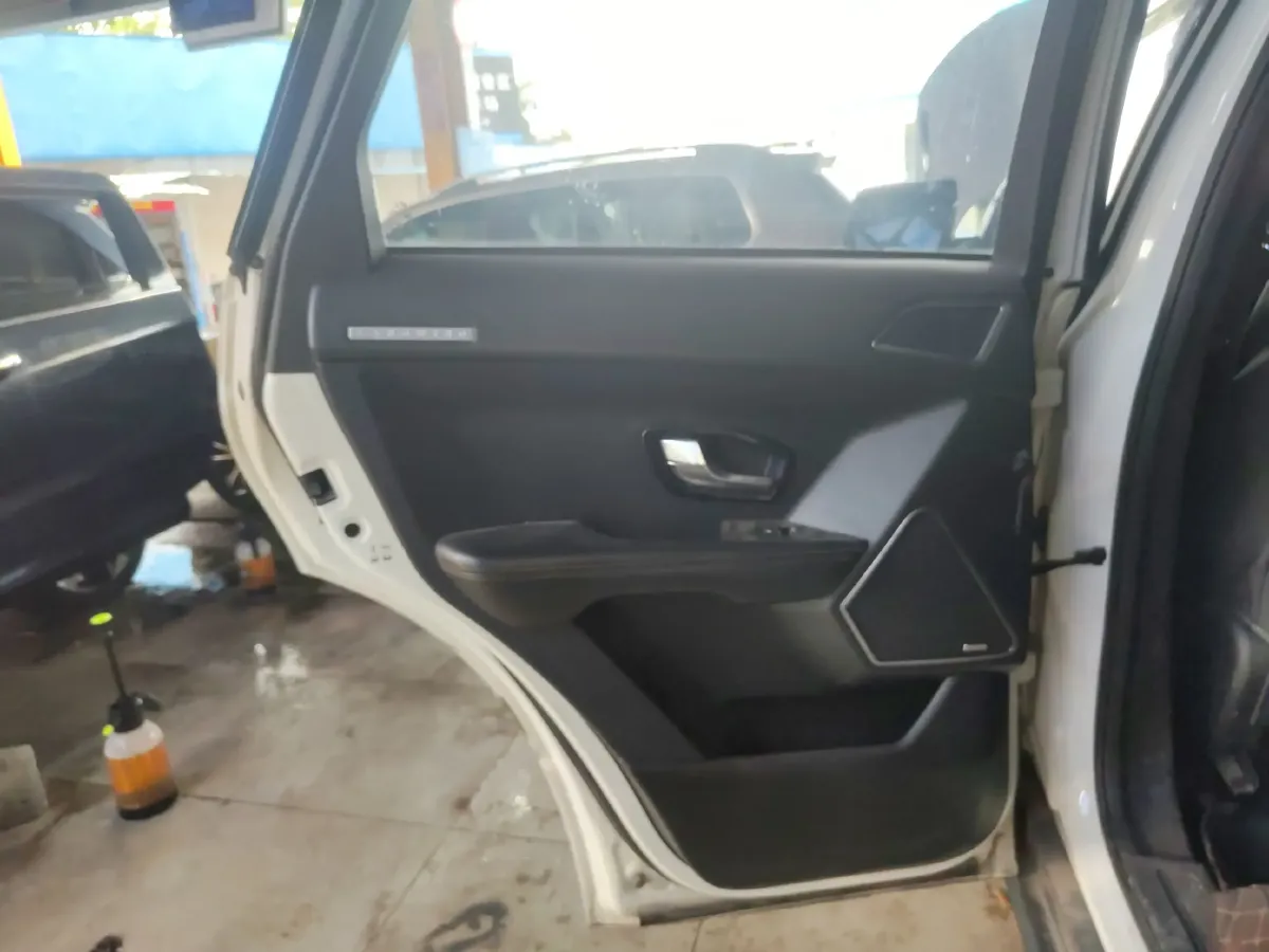 2018 Landwind X7 1.5T 163HP L4 8AT,autocango,china used car exporter,china ev exporter,chinese used car exporter,chinese used ev exporter