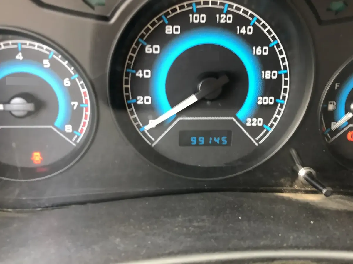 2015 Soueast V3 1.5L 120HP L4 5MT,autocango,china used car exporter,china ev exporter,chinese used car exporter,chinese used ev exporter