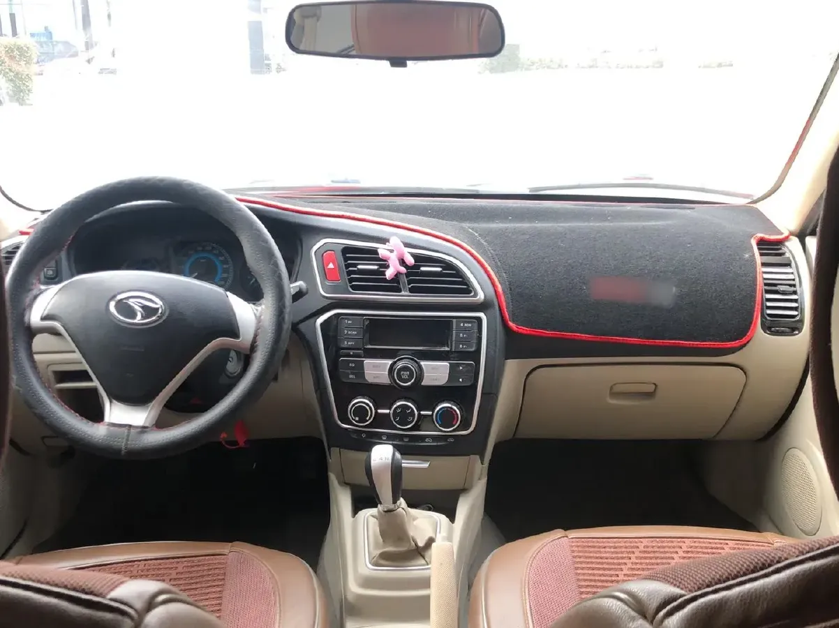 2015 Soueast V3 1.5L 120HP L4 5MT,autocango,china used car exporter,china ev exporter,chinese used car exporter,chinese used ev exporter