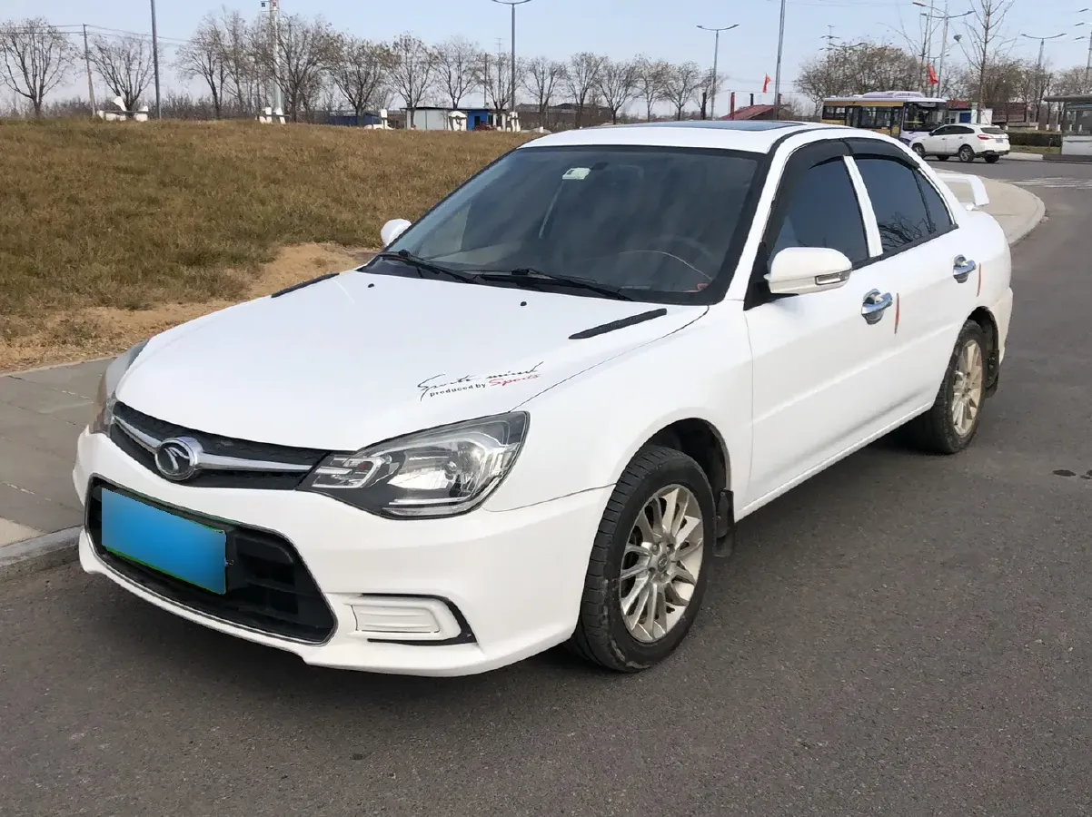 2015 Soueast V3 1.5L 120HP L4 5MT,autocango,china used car exporter,china ev exporter,chinese used car exporter,chinese used ev exporter