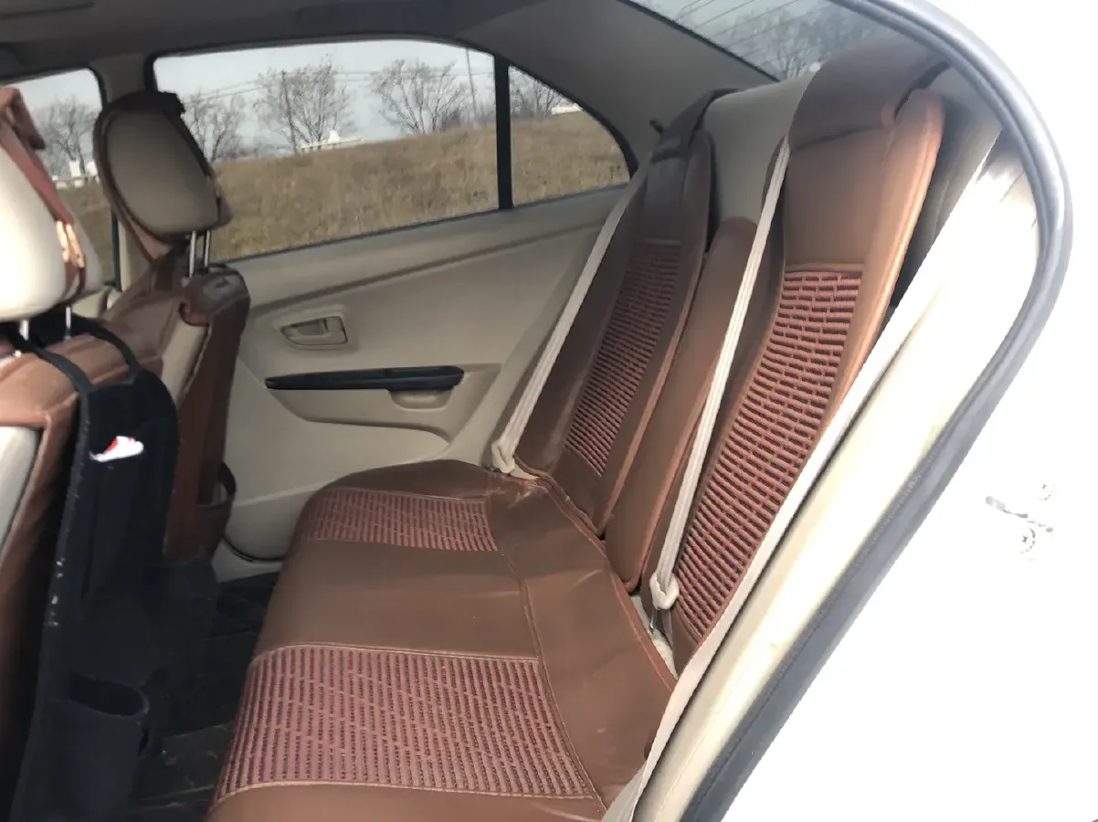 2015 Soueast V3 1.5L 120HP L4 5MT,autocango,china used car exporter,china ev exporter,chinese used car exporter,chinese used ev exporter