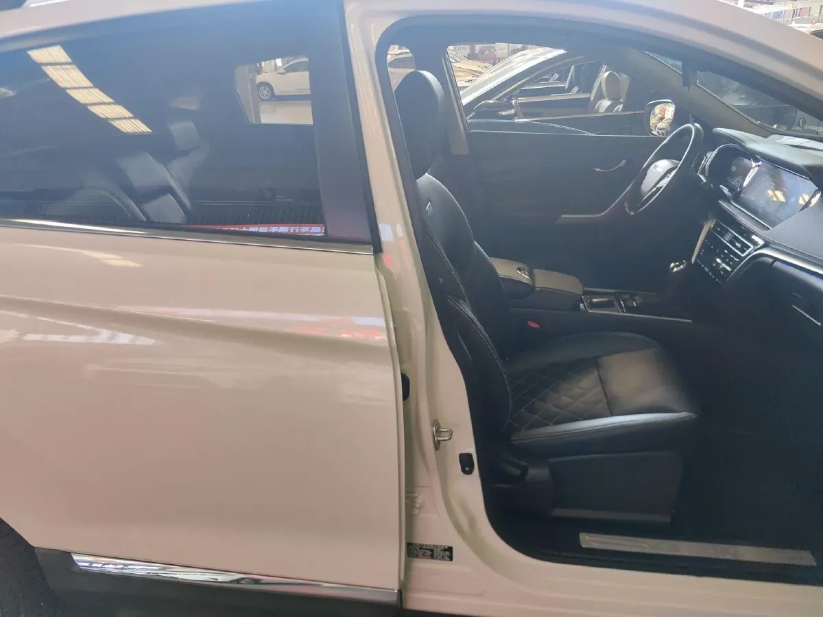 2020 Venucia T90 2.0L 150HP L4 CVT,autocango,china used car exporter,china ev exporter,chinese used car exporter,chinese used ev exporter