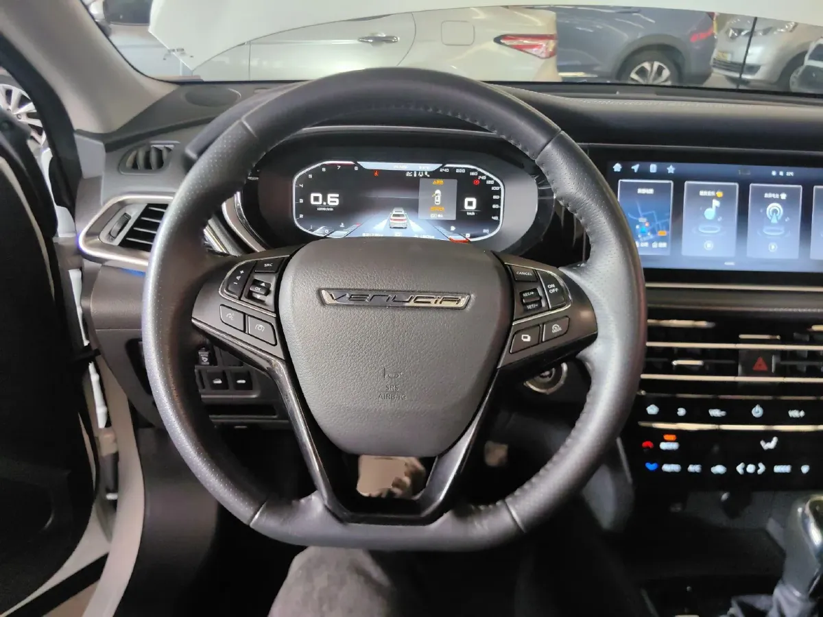 2020 Venucia T90 2.0L 150HP L4 CVT,autocango,china used car exporter,china ev exporter,chinese used car exporter,chinese used ev exporter