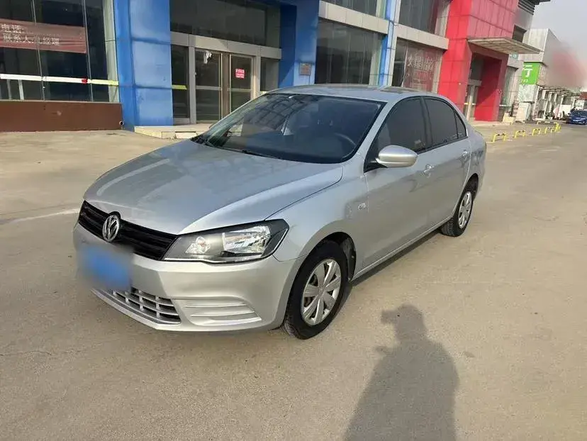 2015 Volkswagen Jetta 1.6L 110HP L4 5MT