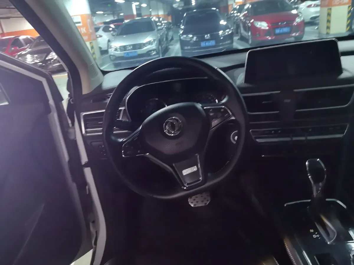 2017 DongFeng Fengon Fengon 580 1.5T 150HP L4 CVT,autocango,china used car exporter,china ev exporter,chinese used car exporter,chinese used ev exporter