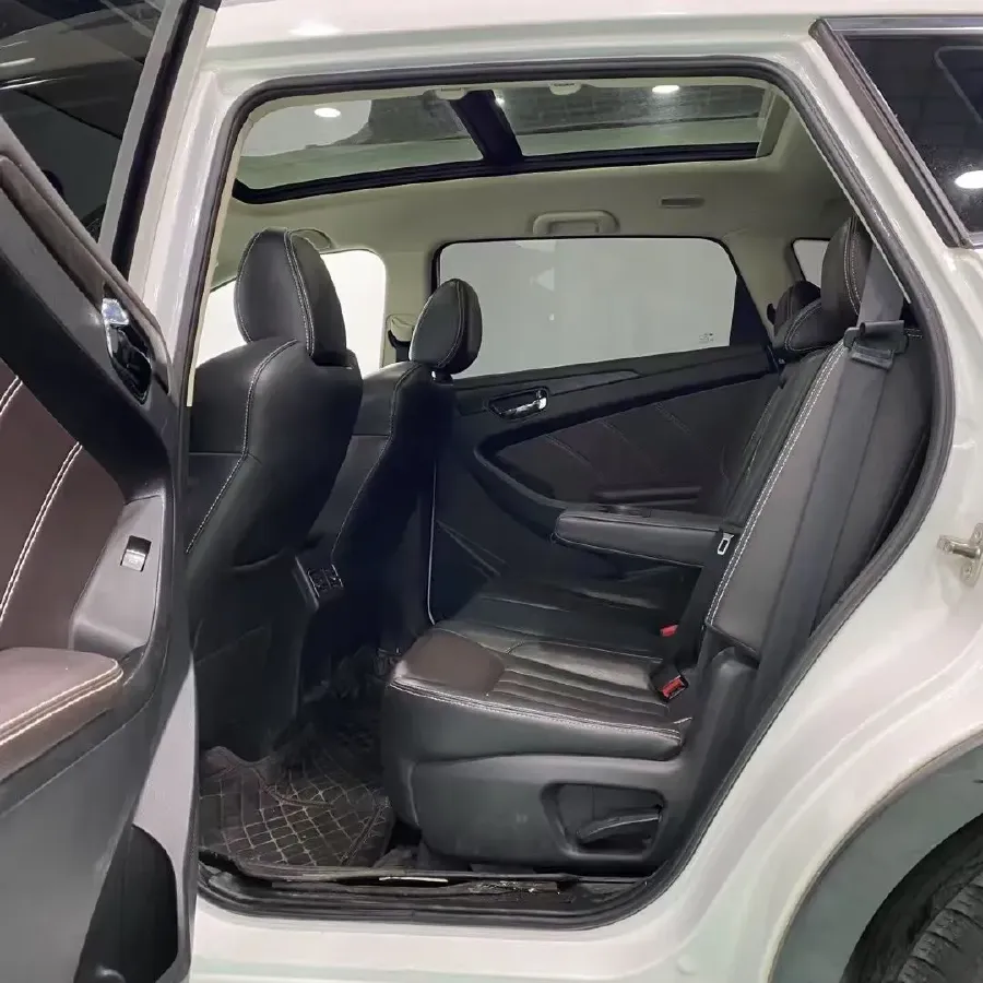 2017 DongFeng Fengon Fengon 580 1.5T 150HP L4 CVT,autocango,china used car exporter,china ev exporter,chinese used car exporter,chinese used ev exporter