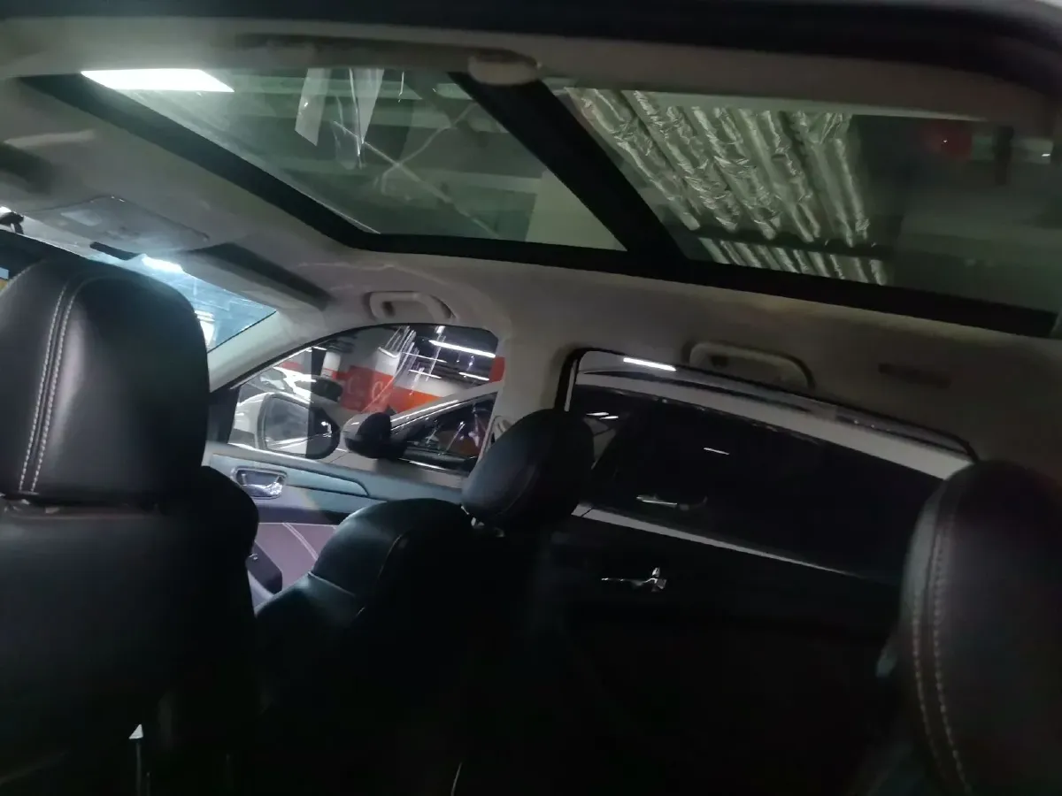 2017 DongFeng Fengon Fengon 580 1.5T 150HP L4 CVT,autocango,china used car exporter,china ev exporter,chinese used car exporter,chinese used ev exporter