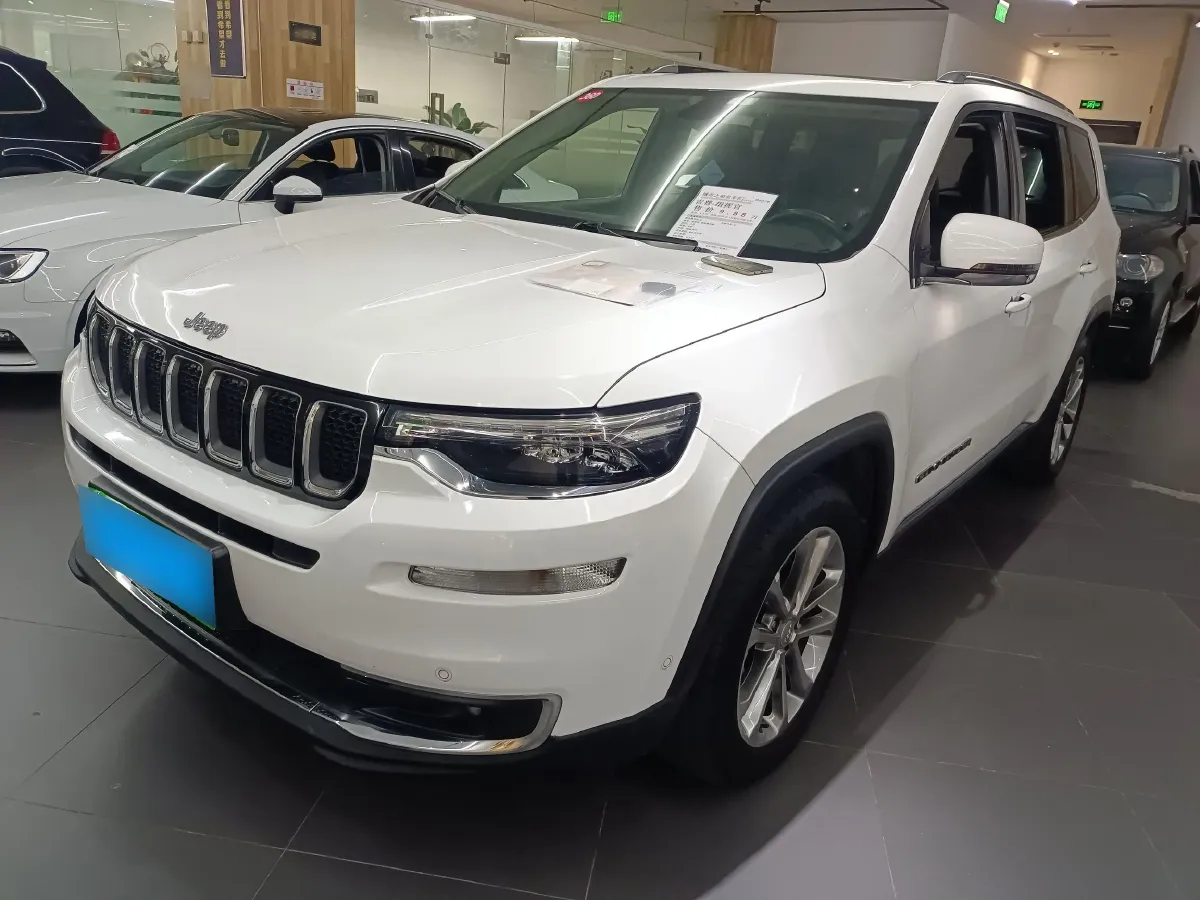 2018 Jeep Commander 2.0T 265HP L4 9AT,autocango,china used car exporter,china ev exporter,chinese used car exporter,chinese used ev exporter