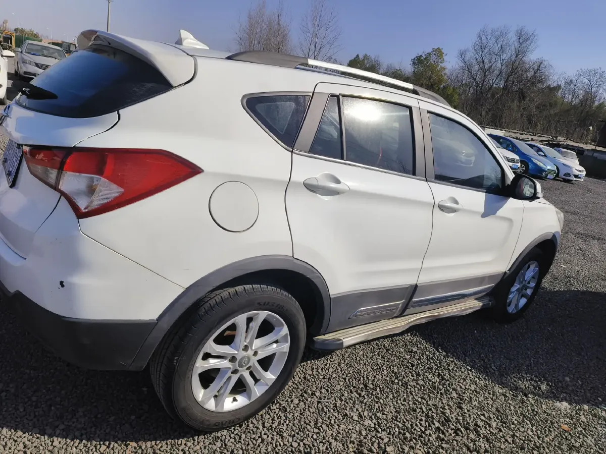 2015 HaiMa S5 1.6L 122HP L4 5MT,autocango,china used car exporter,china ev exporter,chinese used car exporter,chinese used ev exporter