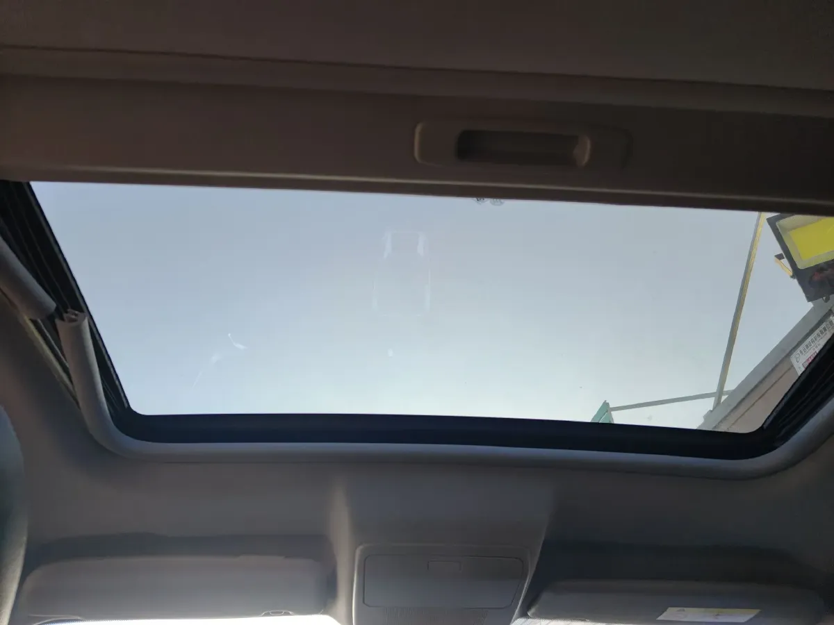 2013 Peugeot 3008 1.6T 163HP L4 6AT,autocango,china used car exporter,china ev exporter,chinese used car exporter,chinese used ev exporter