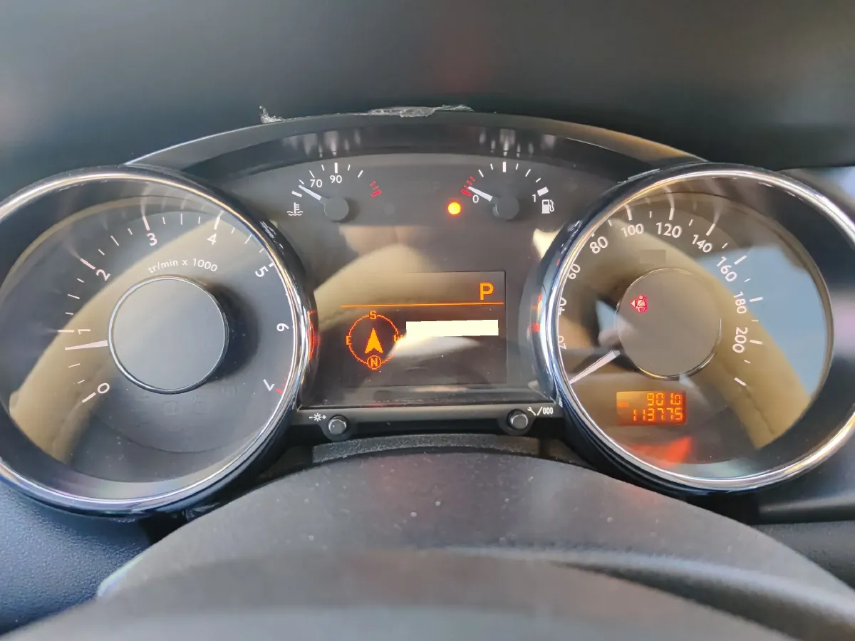 2013 Peugeot 3008 1.6T 163HP L4 6AT,autocango,china used car exporter,china ev exporter,chinese used car exporter,chinese used ev exporter