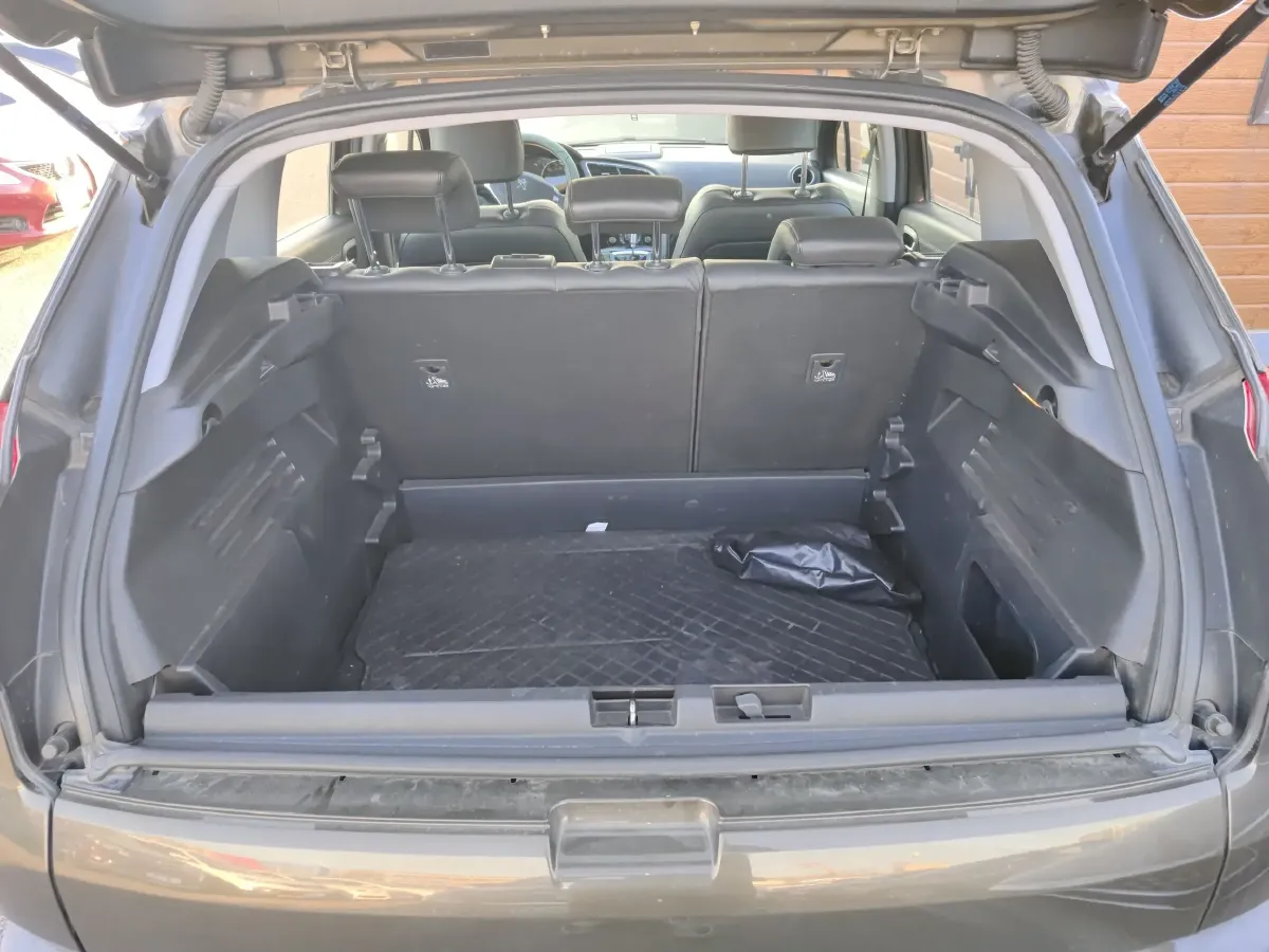 2013 Peugeot 3008 1.6T 163HP L4 6AT,autocango,china used car exporter,china ev exporter,chinese used car exporter,chinese used ev exporter